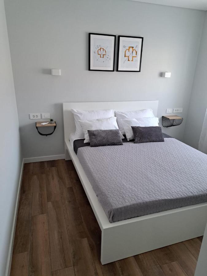 B & R Summer Breeze Apartments Нин Екстериор снимка
