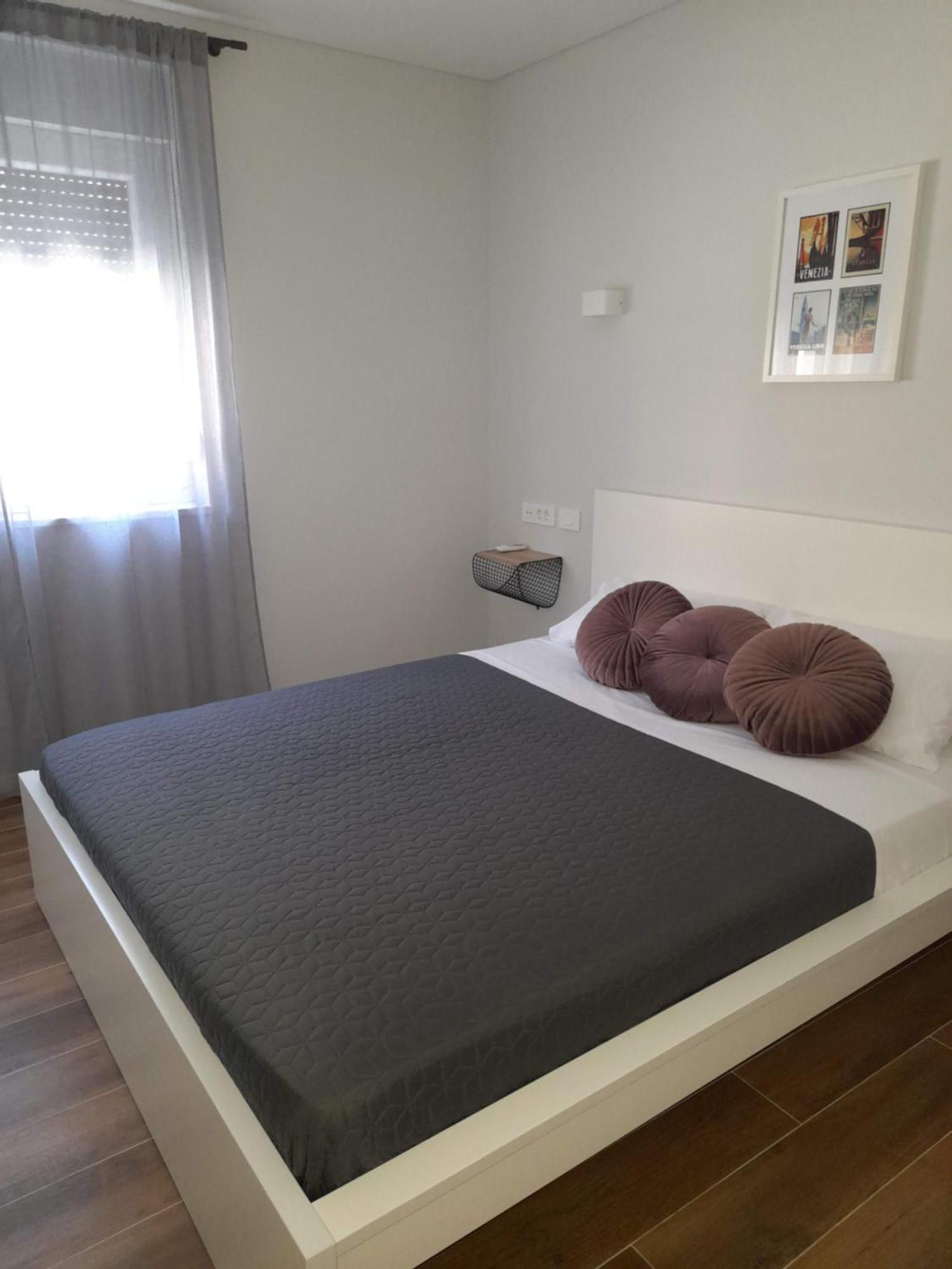 B & R Summer Breeze Apartments Нин Екстериор снимка