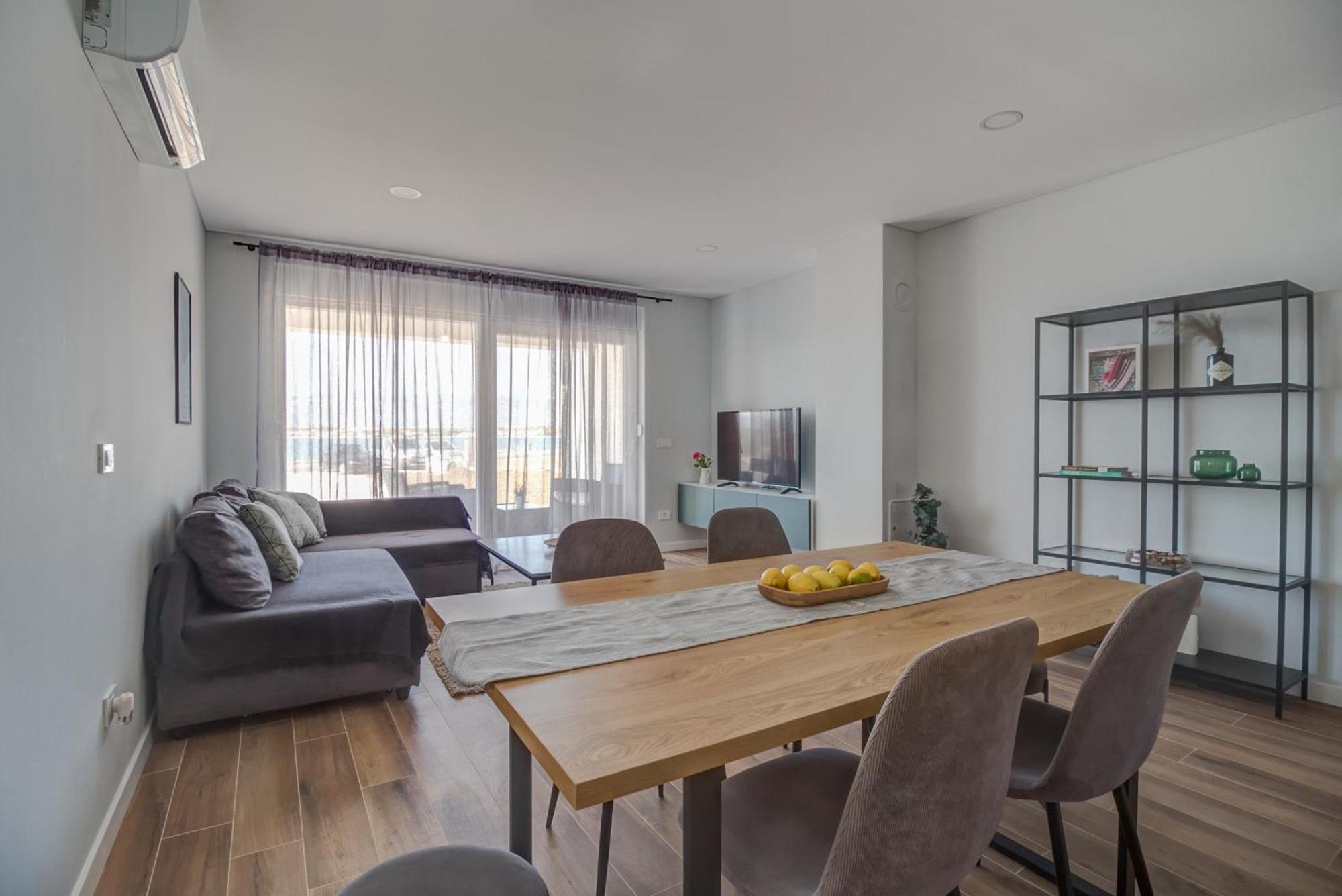 B & R Summer Breeze Apartments Нин Екстериор снимка